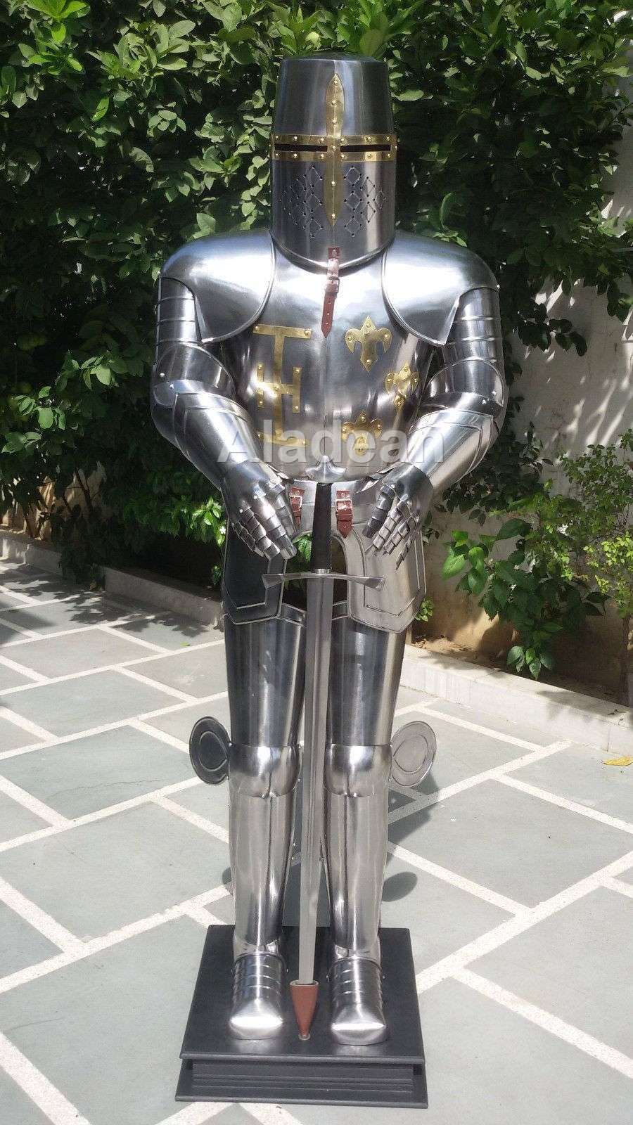 crusader gear Medieval Crusader Suit of Armor