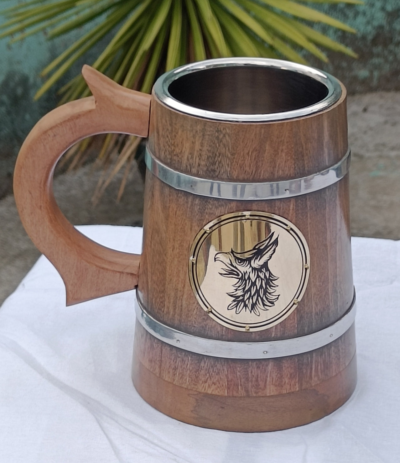 Chope à bière en bois faite à la main avec couche en acier inoxydable
