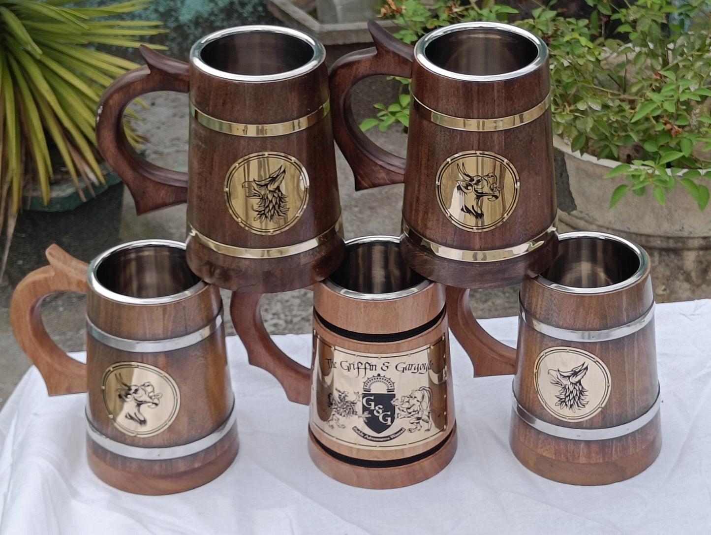 Chope à bière en bois faite à la main avec couche en acier inoxydable