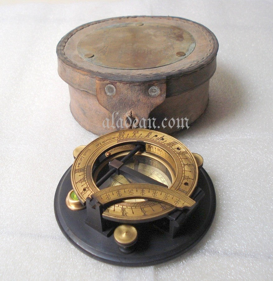 Antike Messing-Sonnenuhr-Navigation