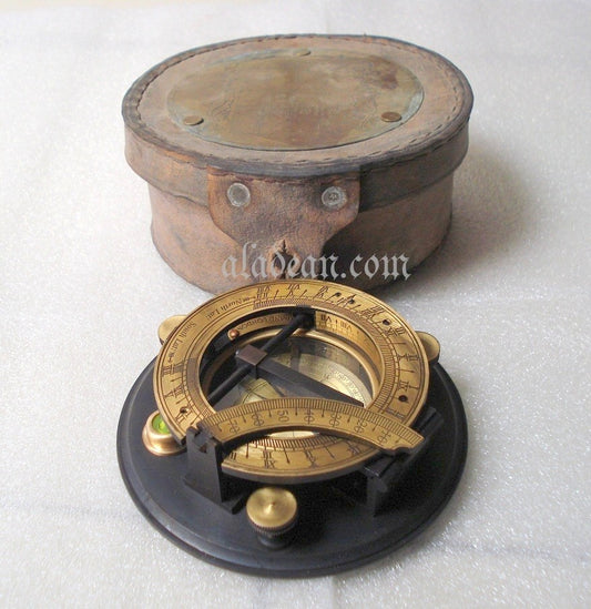 Cadran solaire de navigation en laiton antique