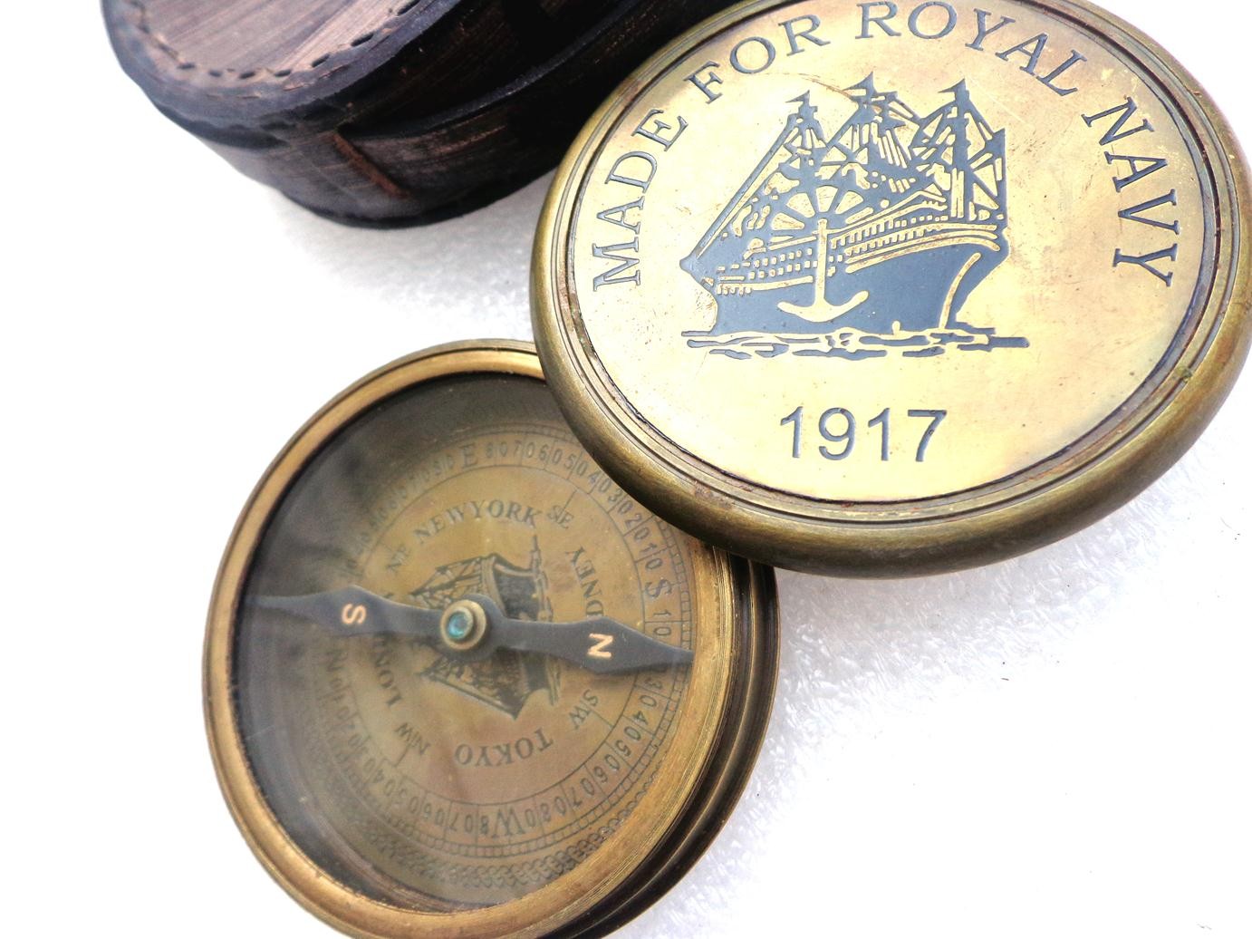 Brass Antique compass - Royal Navy