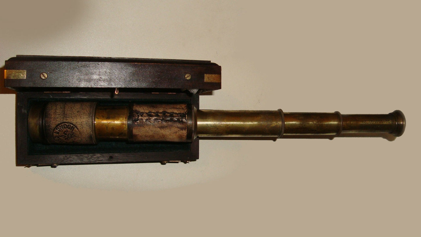 Longue-vue de télescope en laiton pour navire, dans un étui en bois