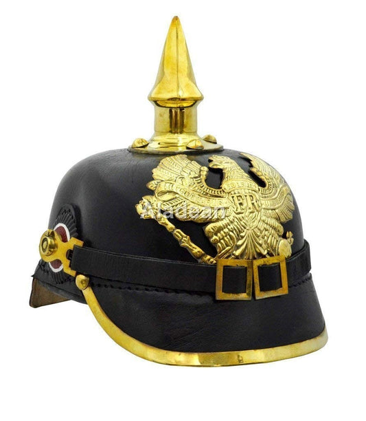 Deutscher Pickelhaube-Preußenhelm aus Messing