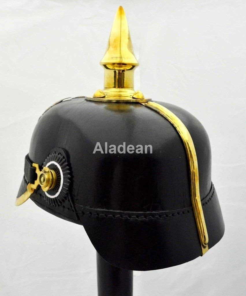 Deutscher Pickelhaube-Preußenhelm aus Messing