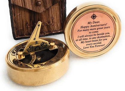 Personalisierter Sonnenuhr-Kompass aus Messing zum Jubiläum – romantische Geschenkidee