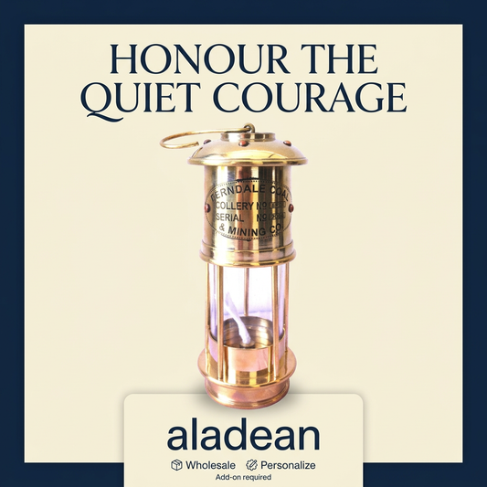 Wholesale brass miner-style oil lamp