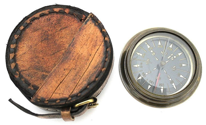 Admirals-Kompass aus Messing mit Lederetui, Großhandelsposten