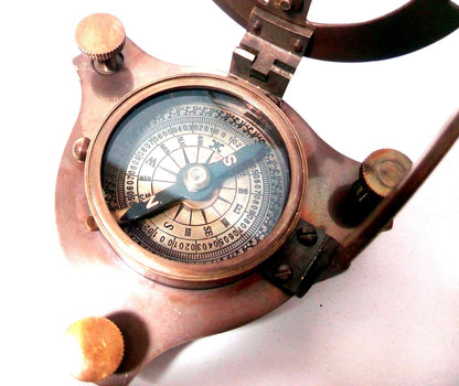 Antiker Sonnenuhr-Kompass aus Messing, 7,6 cm, West London, Großhandelsposten