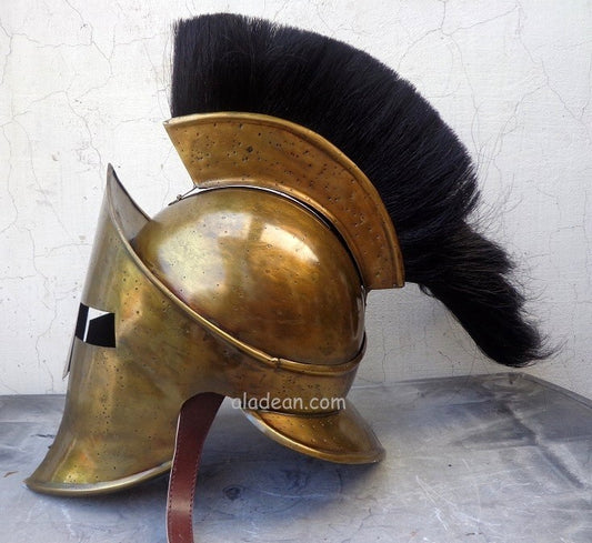 Casque d'armure métallique du roi spartiate Leonidas du film 300
