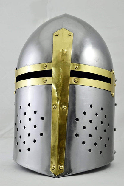 Grand casque d'armure médiévale du Pain de Sucre