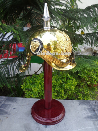 Deutscher Pickelhauben-Helm aus Messing